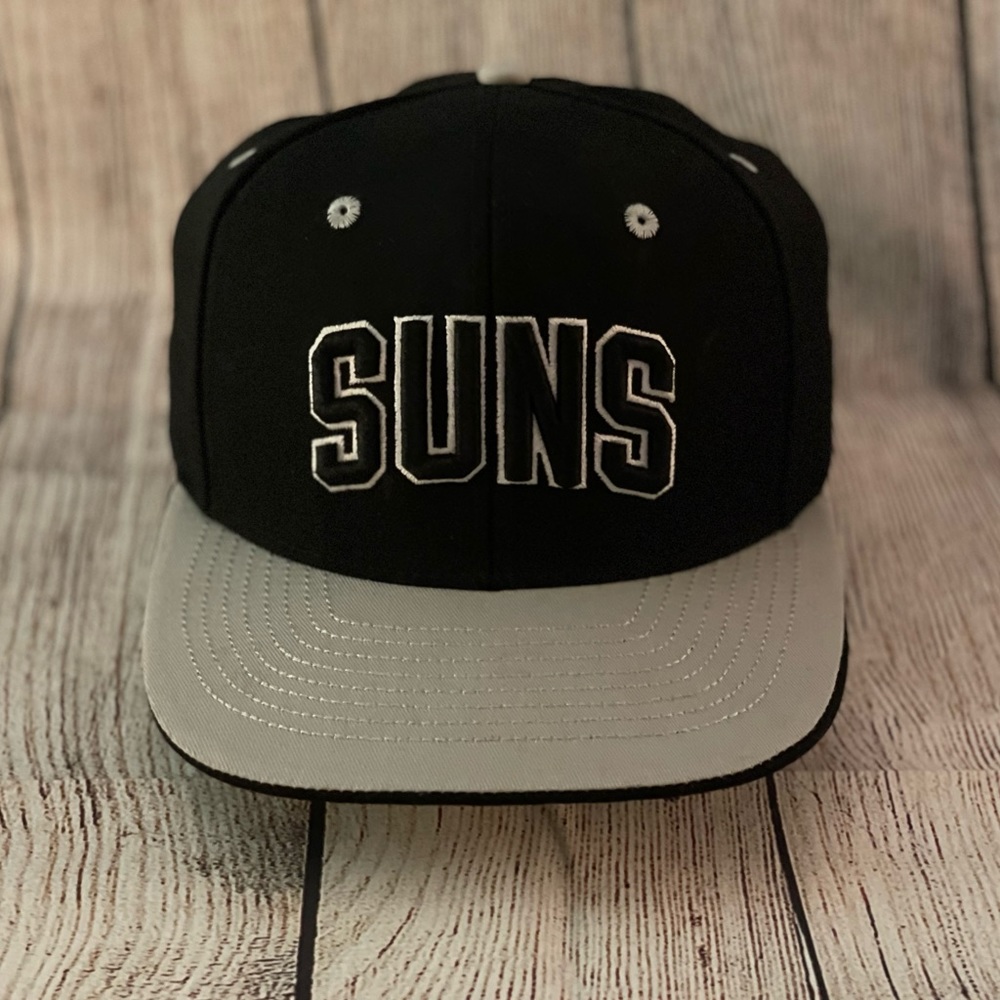 Phoenix Suns - Black and White Raised Logo